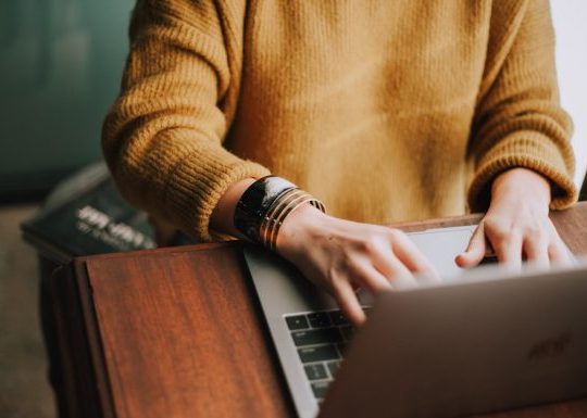Do stock photos affect SEO?