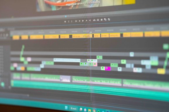 2 Ways to Add Title Card to Video to Transform Your Content
