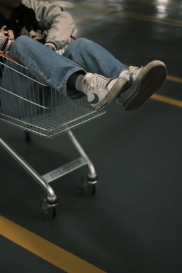 Why WooCommerce Order Status Got Stuck on “Pending Payment” and the Background Process Recovery I Used to Clear It