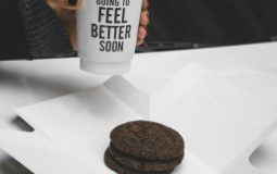 “Dress to Impress”: The Social Media Mom Trend Explained