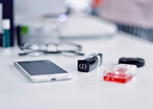 Top 6 Developer-Focused Debugging Tools (Tenderly, Moralis-style) That Smart Contract Engineers Use to Replay Transactions and Prevent Failures