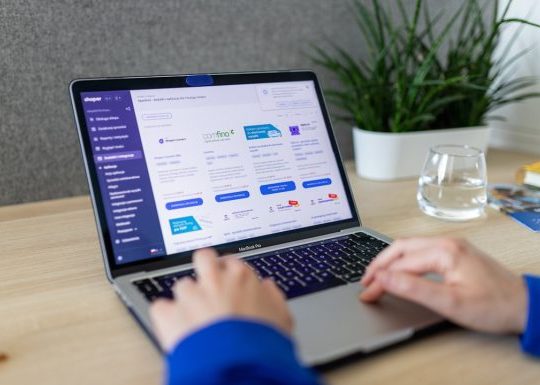 Top Website Builders for Subscription Services Increasing Customer Retention