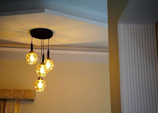 YUEXPAND H100 High Ceiling Chandelier Review – Elegant Modern Raindrop Lighting for Your Home