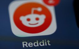 Gen Z Ditches Google and Turns to Reddit for Product Searches: Implications for SEO, Consumer Behavior, and Marketing Tactics