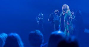 What Are the Current Maps in Outcome Memories?