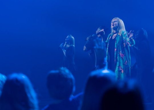 What Are the Current Maps in Outcome Memories?